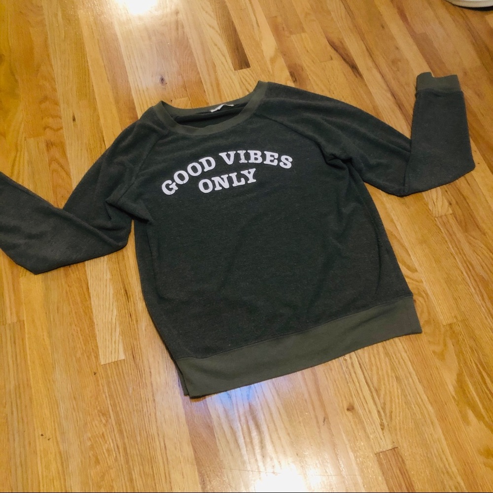 Cropped good vibes crew neck